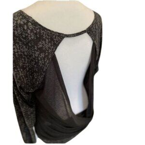 2/$30 Lole Women's Gray/Black Athletic Long Sleeve Open Back workout top tunic